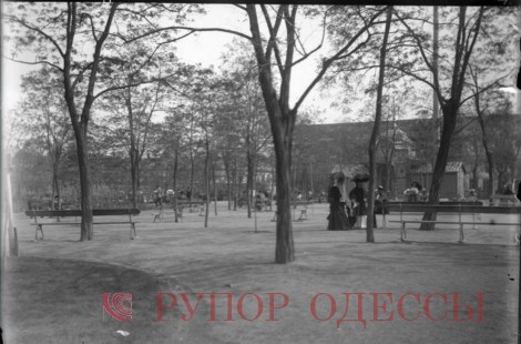 Снова горсад. Я так понимаю, "Большой Московской" ещё нет