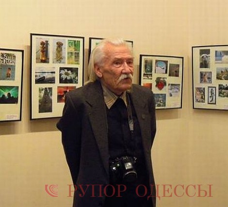 Автор и координатор выставки — Вадим Шулеко. Фото: od.vgorode.ua