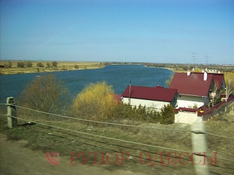 Река Днестр в окрестностях села Маяки